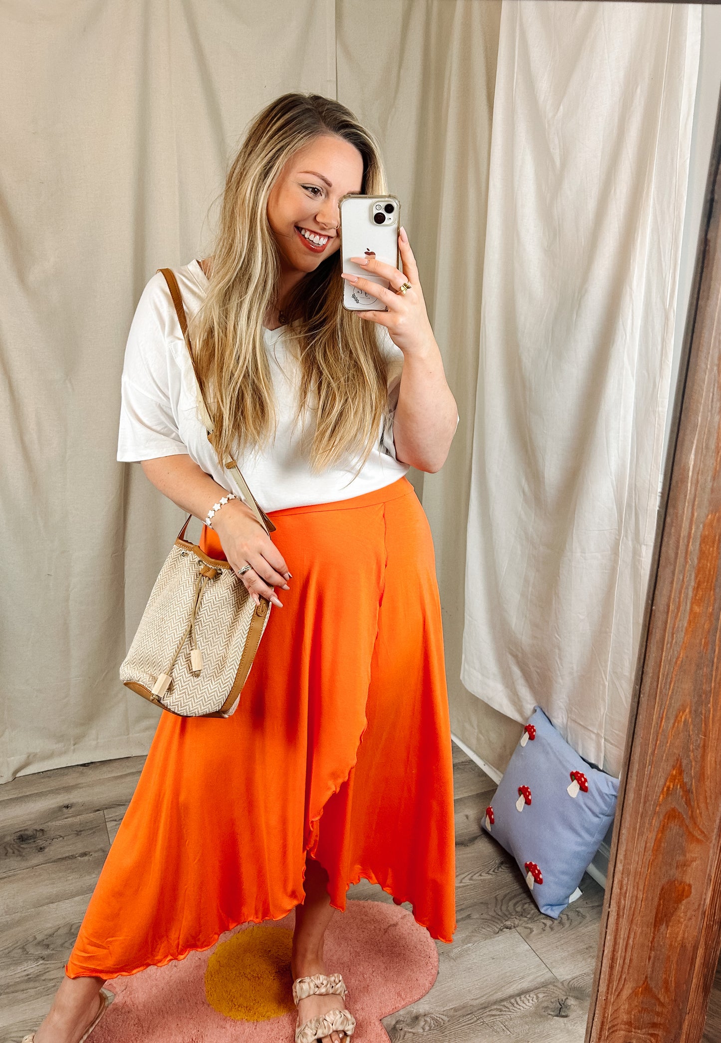 High And Low Flare Long Skirt